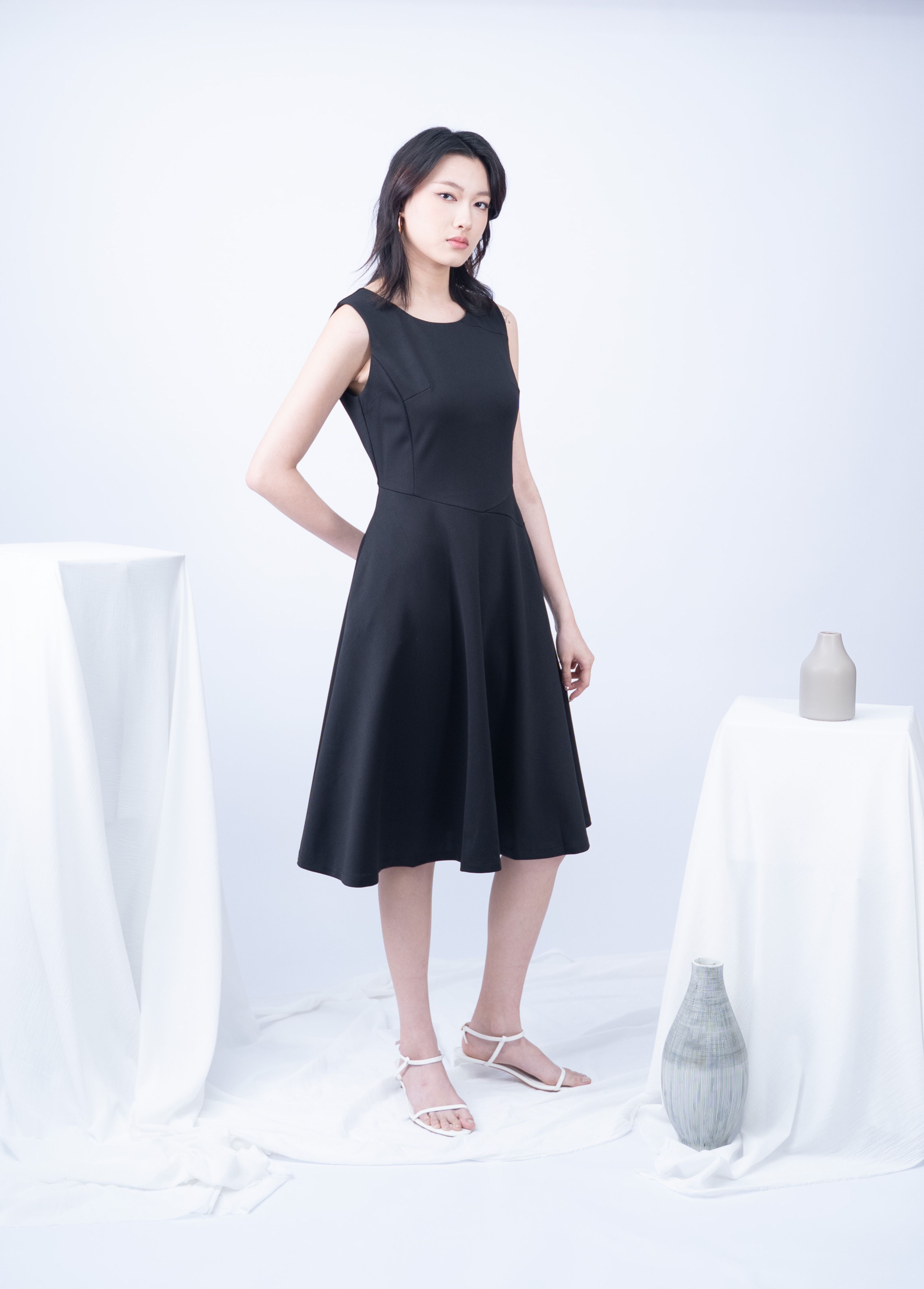Kym Sleeveless Dress