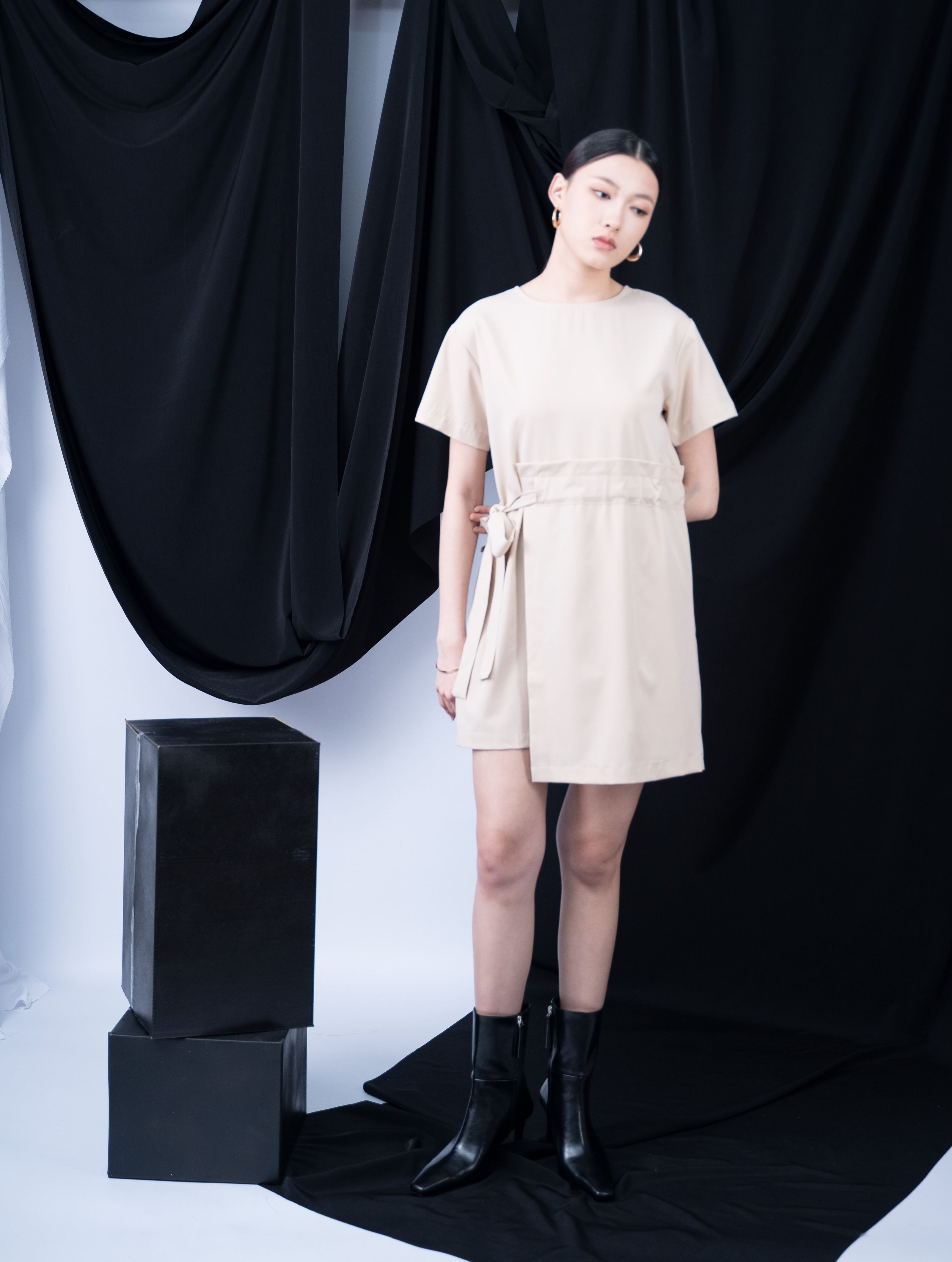 Ivanh Short Sleeve With Front The Dress