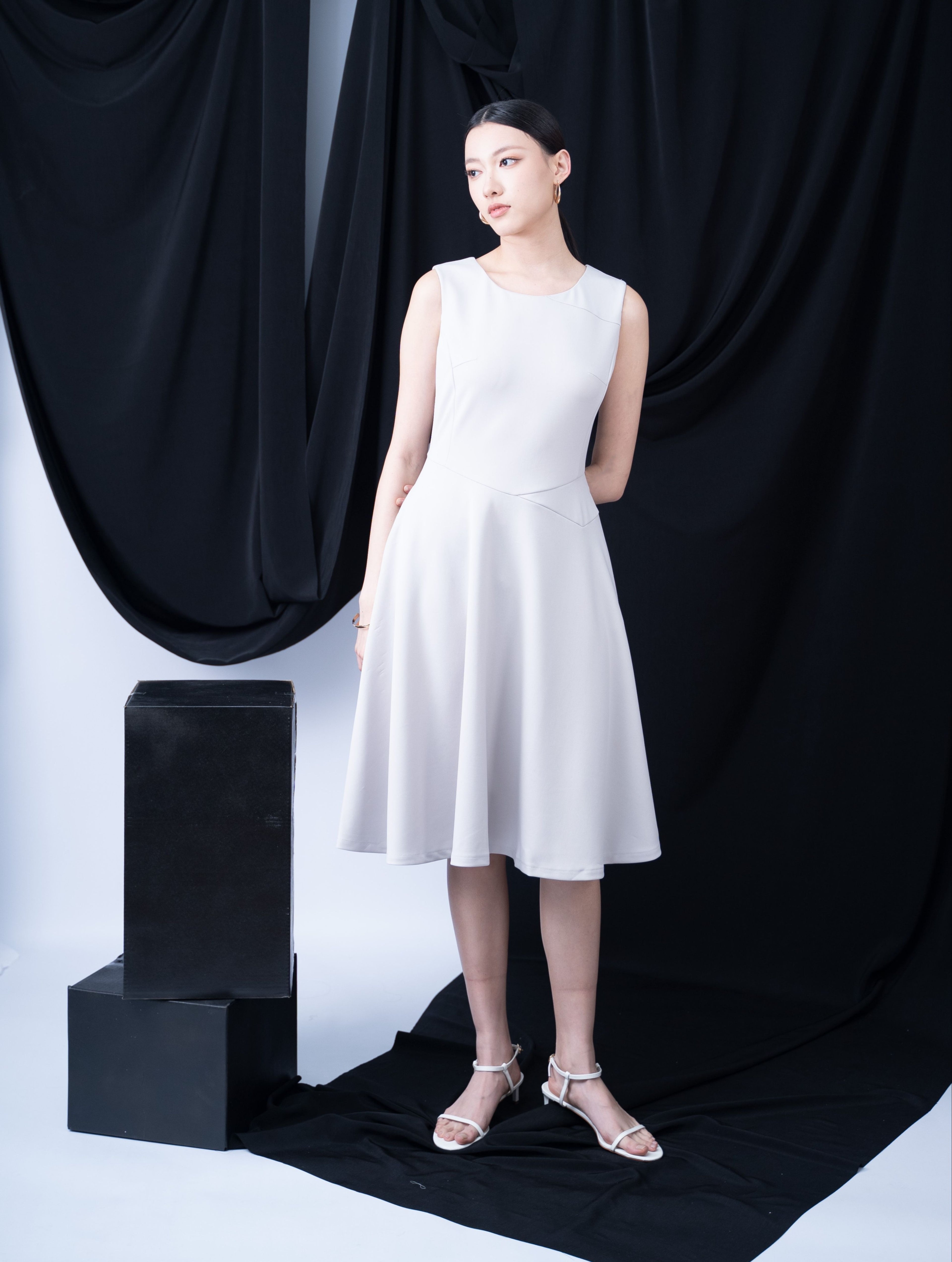 Kym Sleeveless Dress