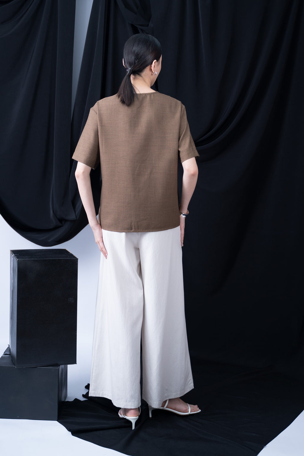 Nimbus Chinese Button Top