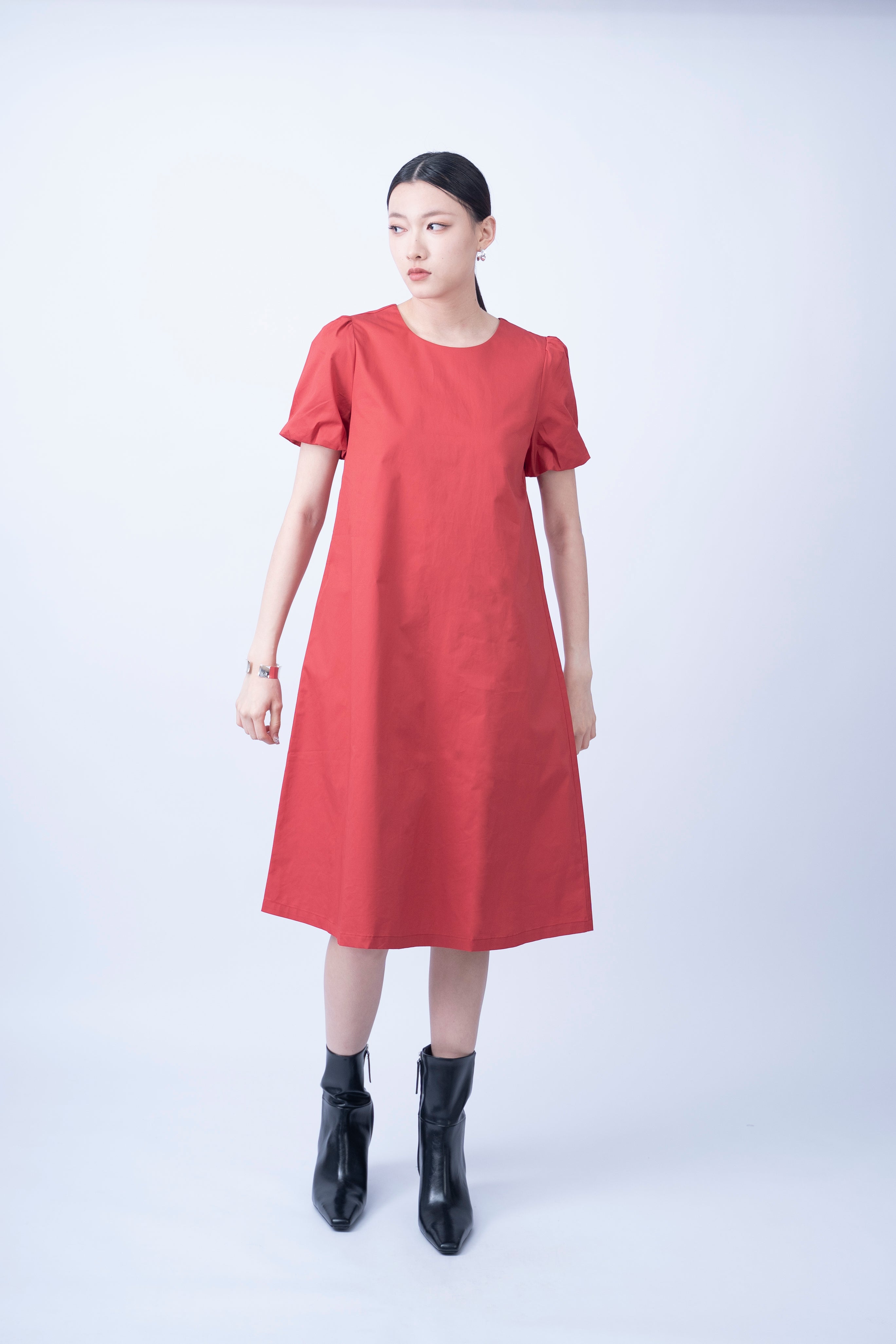 Artimesio Back Button Dress
