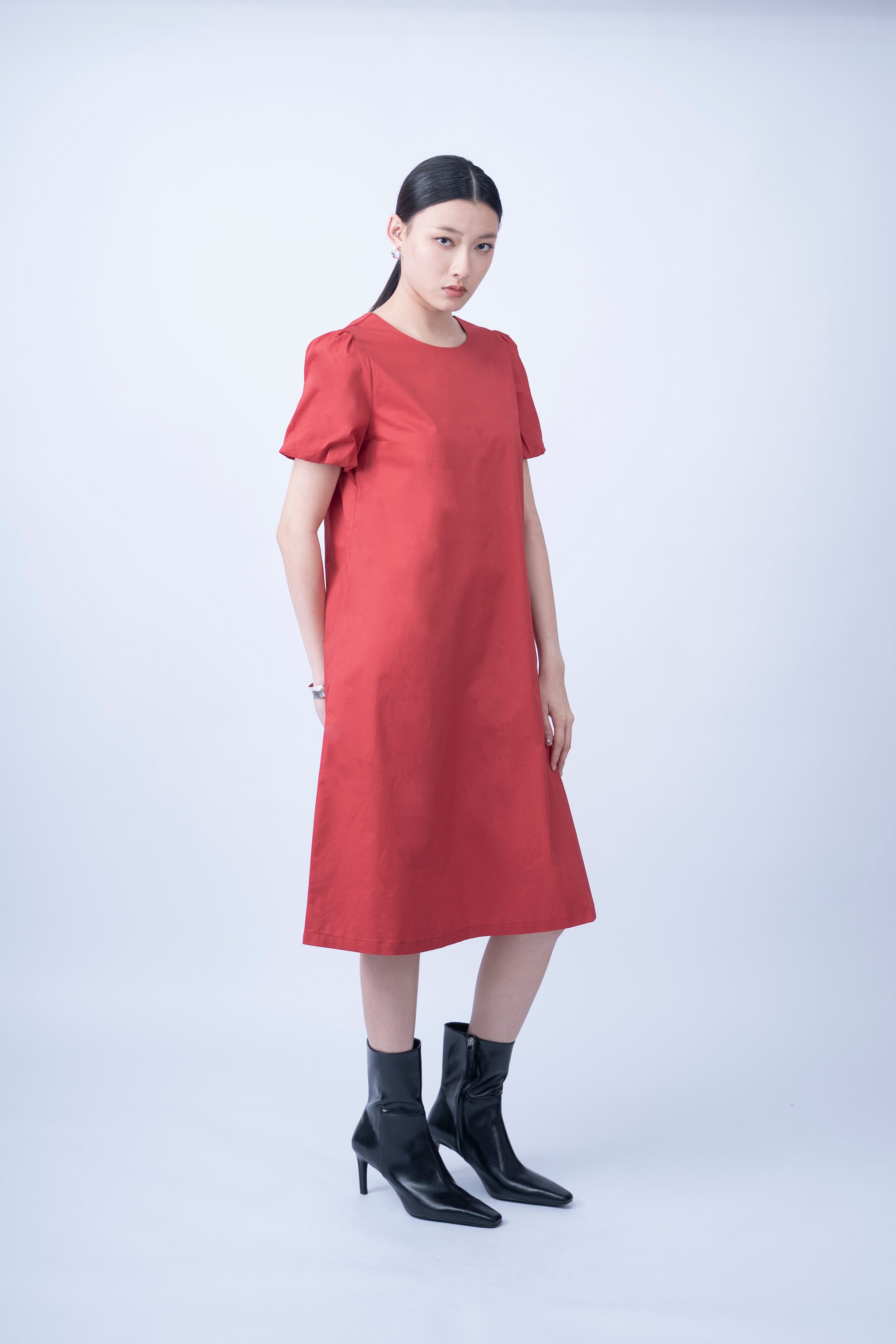 Artimesio Back Button Dress